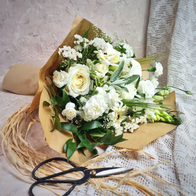 ÖKO - Mezei Bokréta - fehér árnyalatú szezonális virágokból (M)